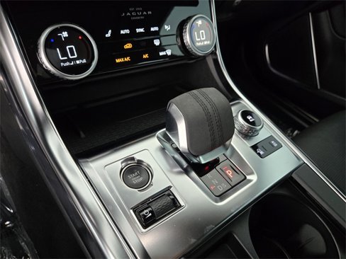 Certified 2024 Jaguar XF R-Dynamic SE image 23