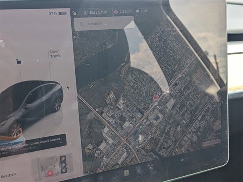 Used 2024 Tesla Model Y Long Range image 25