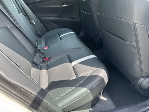 Used 2025 Toyota Camry SE image 15