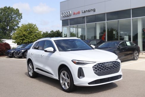 New 2025 Audi Q5 Premium Plus image 1