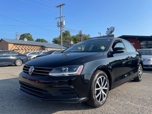 Used 2017 Volkswagen Jetta SE image 1
