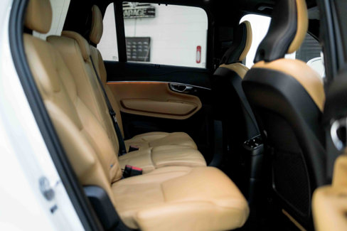 Used 2023 Volvo XC90 T8 Ultimate w/ Lounge Package image 50