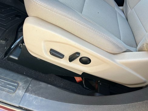 Used 2019 Ford Explorer XLT w/ Equipment Group 201A image 13