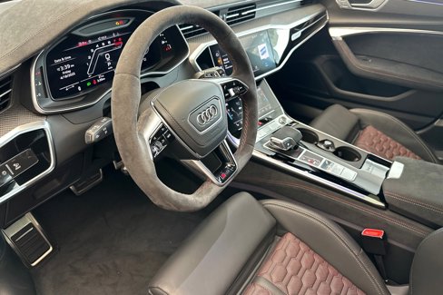 New 2025 Audi RS 6 performance image 9