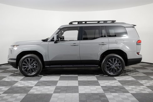 Used 2025 Lexus GX 550 image 3