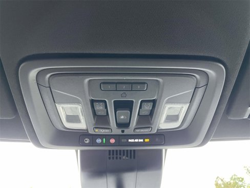Used 2024 Chevrolet Silverado 2500 ZR2 w/ Technology Package image 32