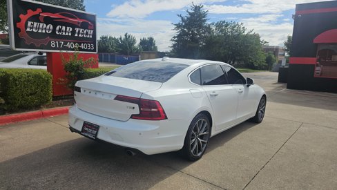 Used 2018 Volvo S90 T5 Momentum w/ Convenience Package image 8