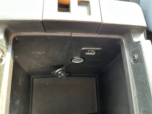 Used 2017 Jeep Wrangler Unlimited Rubicon w/ Connectivity Group image 38
