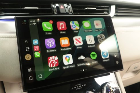 Used 2024 Jaguar F-PACE R-Dynamic S image 49
