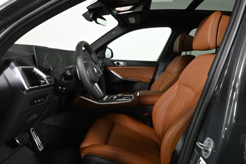 New 2026 BMW X5 xDrive40i w/ M Sport Package image 3