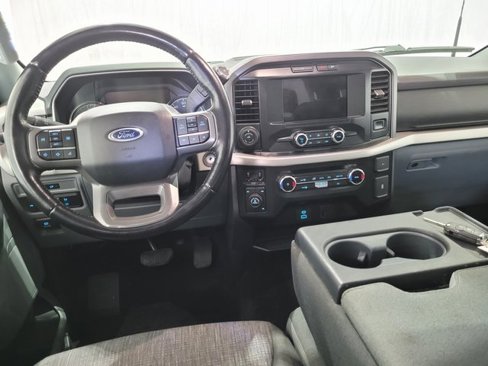 Used 2022 Ford F150 XLT image 4