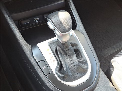 Used 2022 Kia Forte LXS image 17