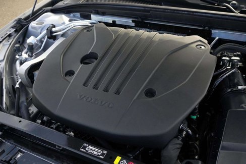 Used 2024 Volvo S60 B5 Core image 12