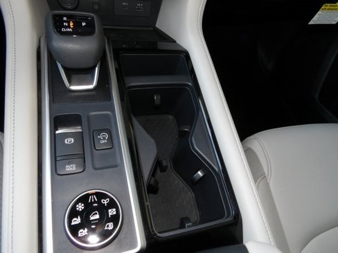 Certified 2024 Nissan Pathfinder SL image 33