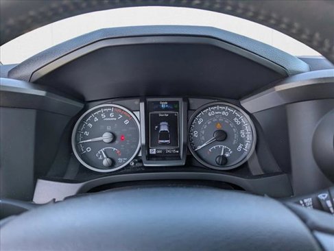 Used 2021 Toyota Tacoma TRD Sport image 11