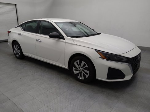 Used 2024 Nissan Altima 2.5 S image 11