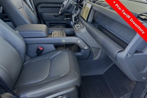 New 2024 Land Rover Defender 130 X-Dynamic SE image 14