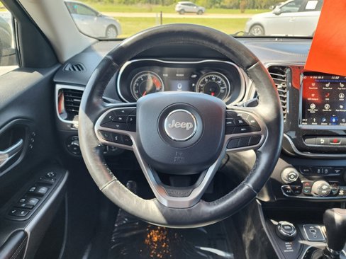 Used 2019 Jeep Cherokee Limited image 20