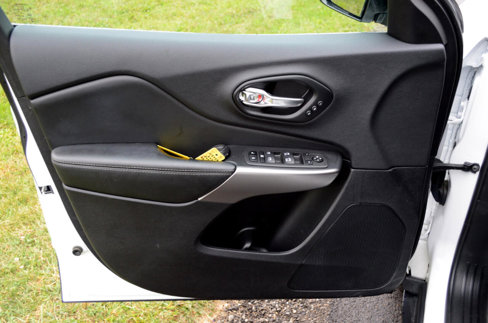 Used 2022 Jeep Cherokee Limited image 20