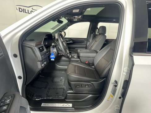 Used 2023 Chevrolet Suburban High Country image 12