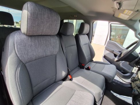 New 2025 Ford F550 4x4 Crew Cab image 18