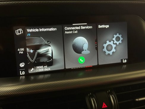 Used 2022 Alfa Romeo Stelvio Veloce image 31