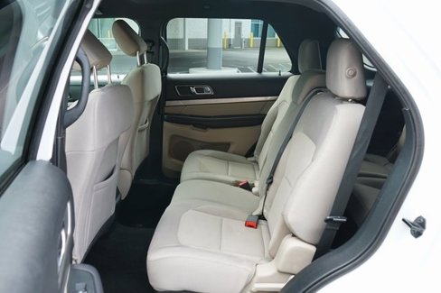 Used 2019 Ford Explorer XLT w/ Equipment Group 201A image 13