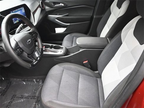 Used 2025 Chevrolet Trax RS w/ Driver Confidence Package image 5