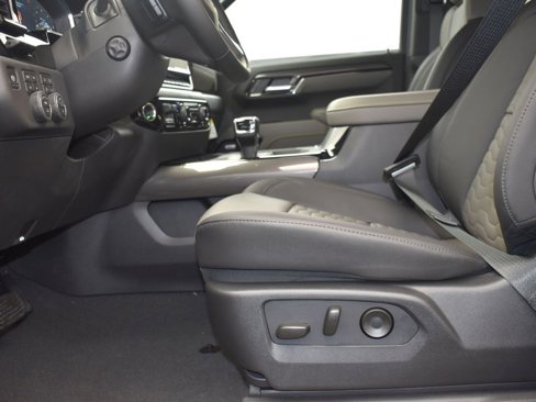 New 2026 Chevrolet Silverado 1500 ZR2 image 12