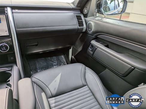 Certified 2024 Land Rover Discovery Metropolitan Edition image 17