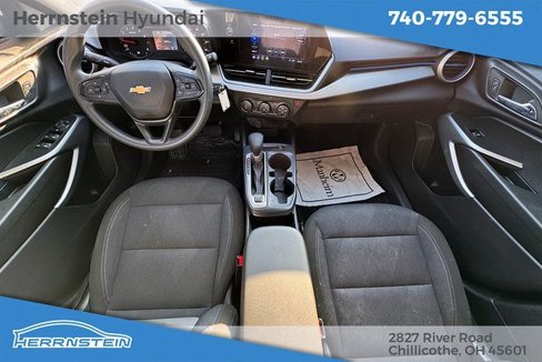 Used 2025 Chevrolet Trax LS w/ LS Convenience Package image 12