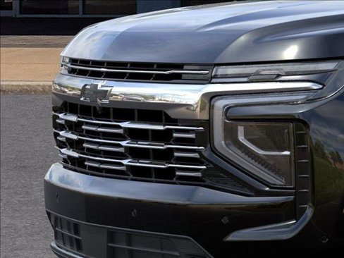 New 2025 Chevrolet Suburban Premier image 13
