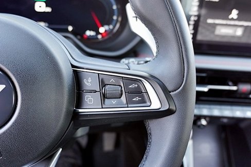 Certified 2024 Dodge Hornet R/T Plus image 36