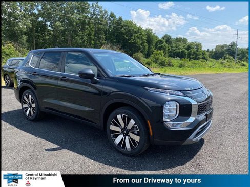 New 2025 Mitsubishi Outlander AWD image 1