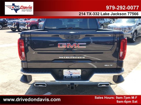 New 2026 GMC Sierra 1500 SLT image 4