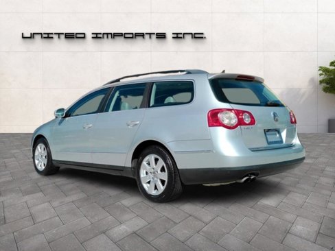 Used 2007 Volkswagen Passat 2.0T image 3