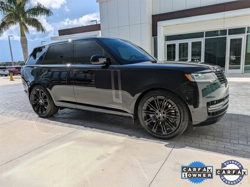 Certified 2025 Land Rover Range Rover SE image 2