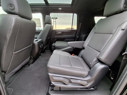 New 2025 Chevrolet Suburban Z71 w/ Z71 Off-Road Package image 25