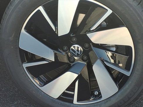 New 2026 Volkswagen Atlas Cross Sport SE image 5