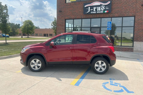 Used 2021 Chevrolet Trax LT w/ LT Convenience Package image 10