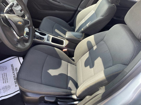 Used 2017 Chevrolet Cruze LS image 21