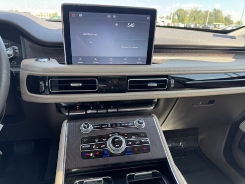 Used 2020 Lincoln Aviator Reserve w/ Equipment Group 202A image 25