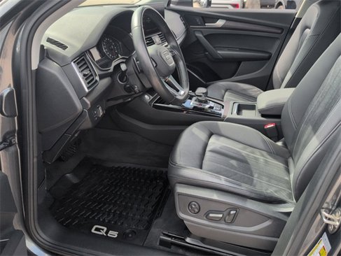 Used 2022 Audi Q5 2.0T Premium w/ Convenience Package image 6