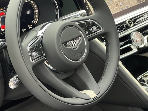 New 2025 Bentley Flying Spur Plug-In Hybrid image 44
