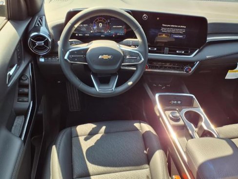 New 2026 Chevrolet Equinox LT w/ Convenience Package II image 8