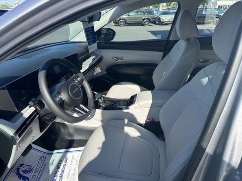 Certified 2025 Hyundai Tucson SE image 14