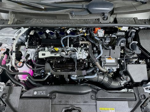 Used 2025 Toyota Prius LE image 32