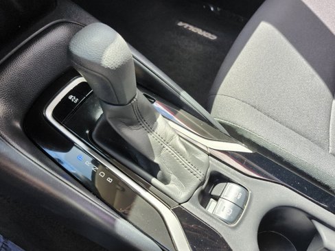 Used 2022 Toyota Corolla LE image 22