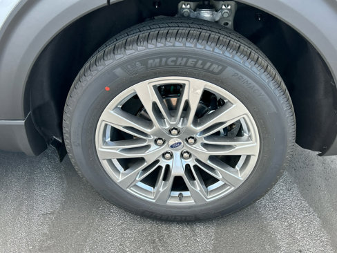 New 2025 Ford Explorer Platinum image 15