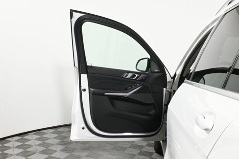 Used 2025 BMW X7 xDrive40i w/ Premium Package image 27